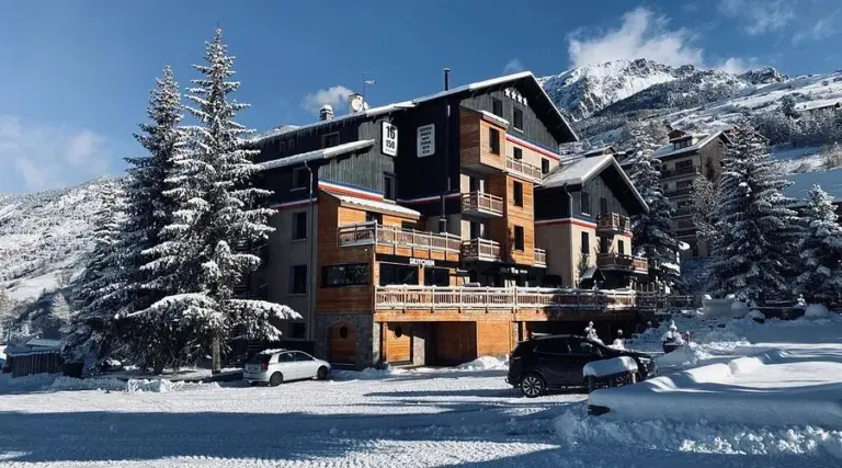 Hôtel 16|150 Montagne